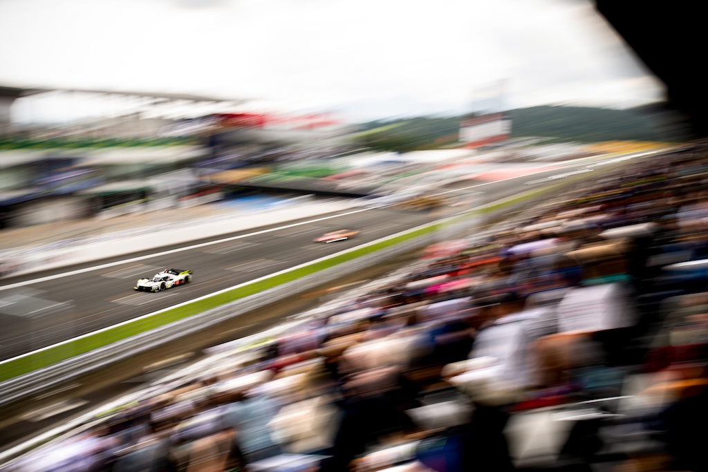 Dansk VM-podie i Japan: Mikkel Jensen sikrede trofæ på Fuji.
(Foto: Team Peugeot TotalEnergies)